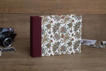 Glue-in photo album with burgundy linen spine